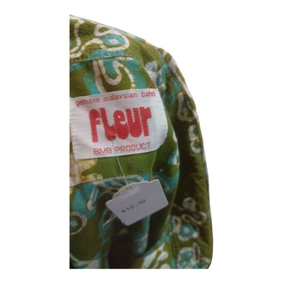 Fleur Genuine Malaysian Batik Shirt - Picture 2 of 2